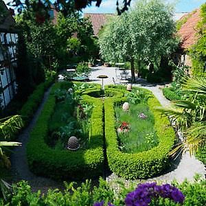 Gardens & Apotekarns B&B Simrishamn Buitenkant foto
